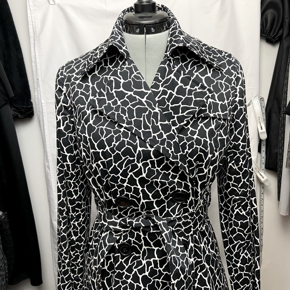 Vertigo Paris Animal Print Trench Coat Black white